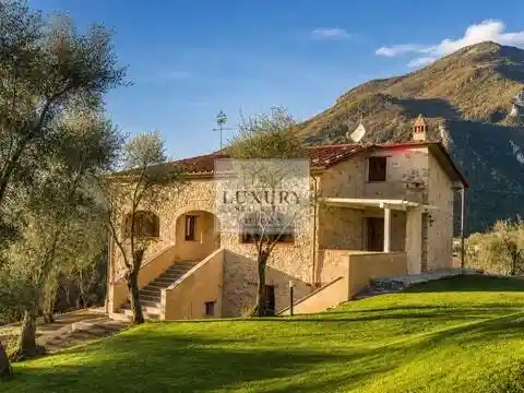 Rustico - Casale in vendita a Camaiore