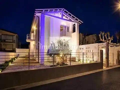 Villa in vendita a Camaiore