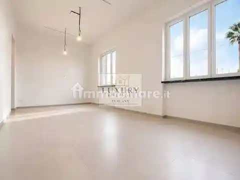 Appartamento in vendita a Viareggio