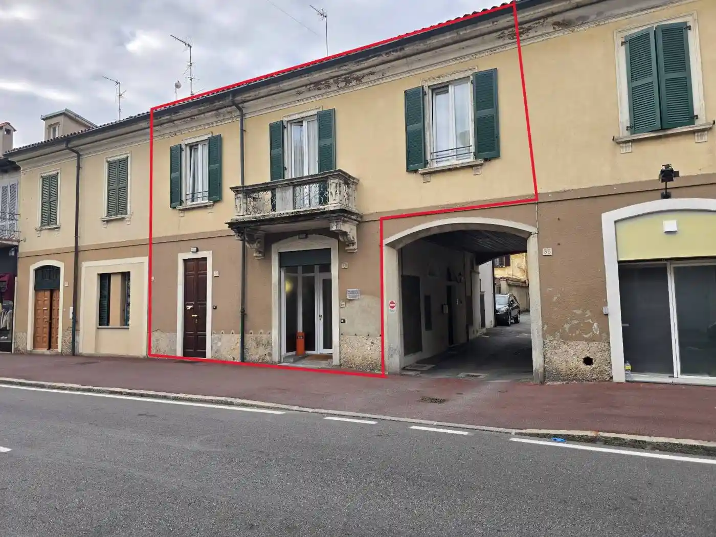 Palazzo - Edificio in vendita a Albiate