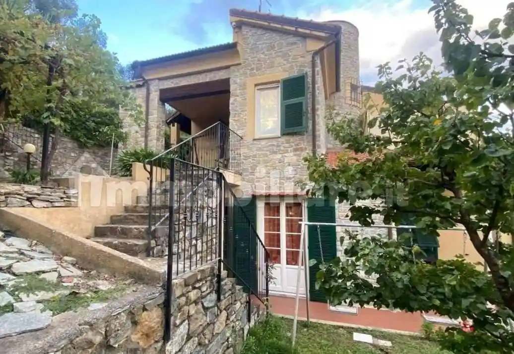 Villa in vendita a Garlenda