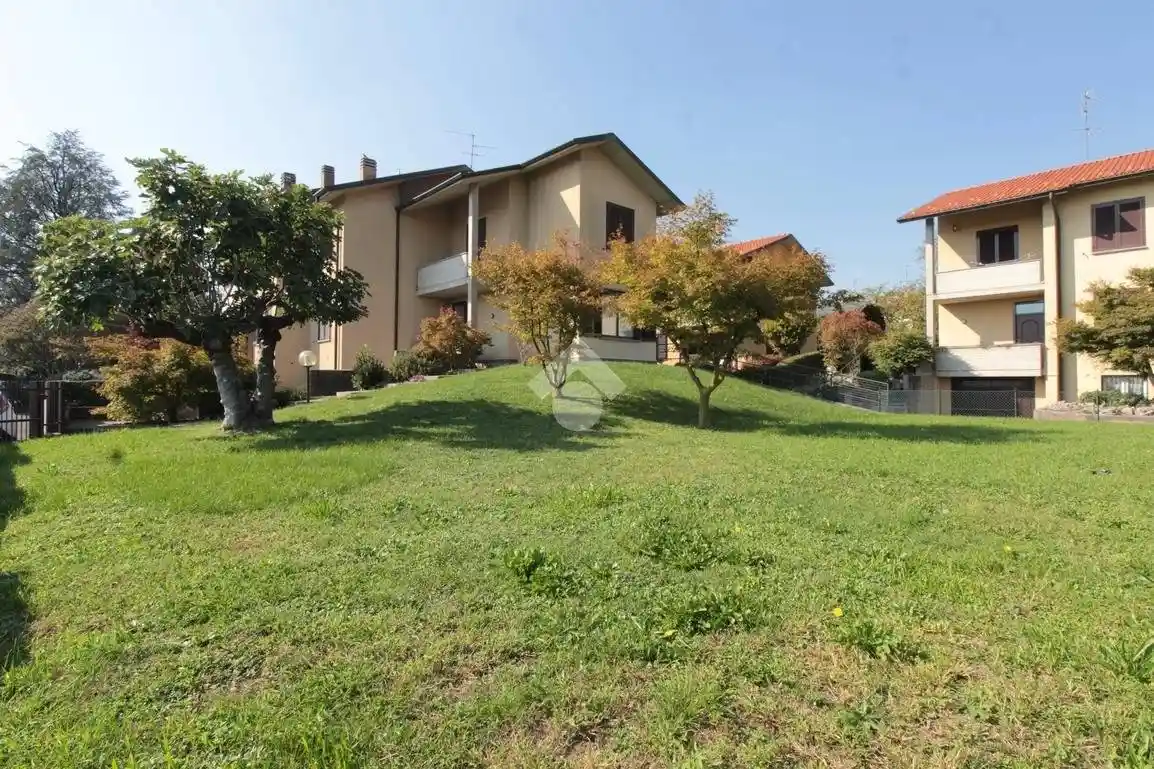 Villa in vendita a Sulbiate
