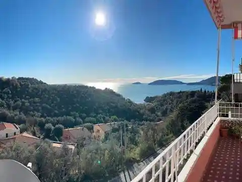 Appartamento in vendita a Lerici