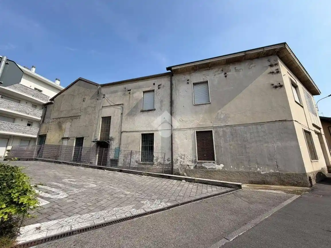 Casa indipendente in vendita a Seregno