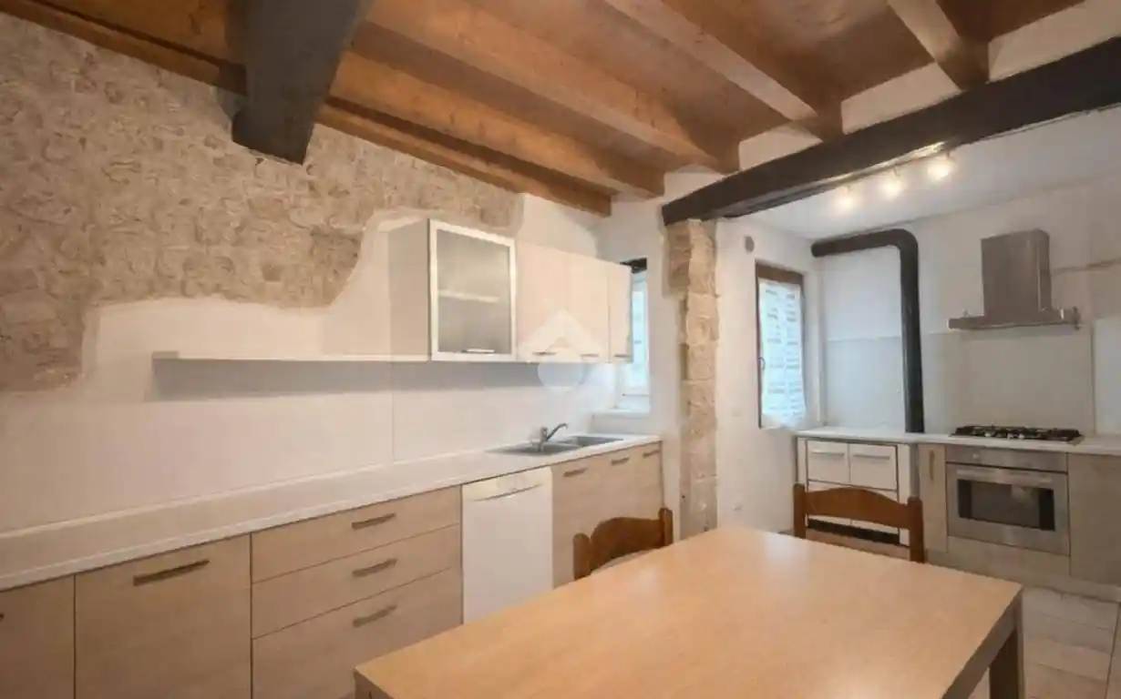 Casa indipendente in vendita a Polcenigo
