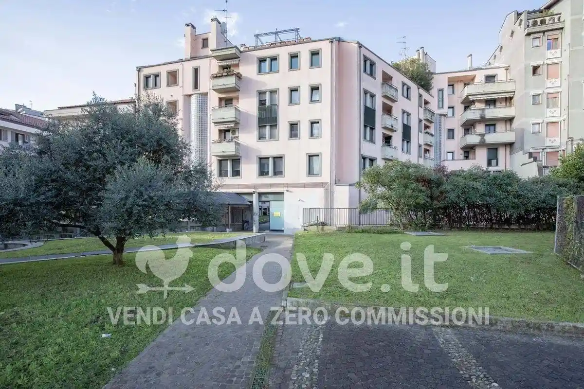Appartamento in vendita a Desio
