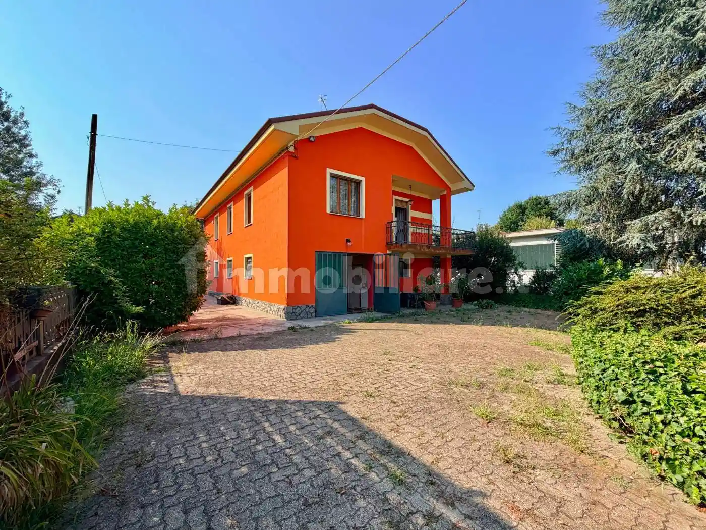 Casa indipendente in vendita a Bra