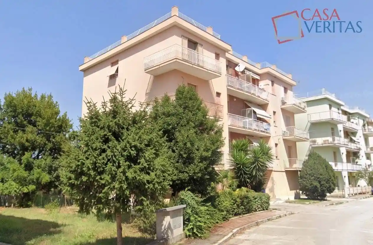 Appartamento in vendita a Falconara Marittima