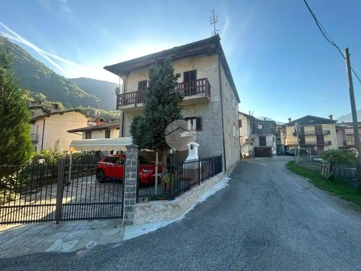 Casa indipendente in vendita a Locana
