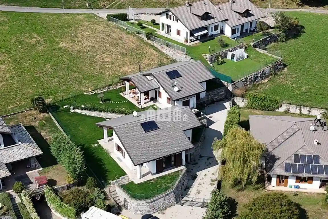 Villa - foto 2