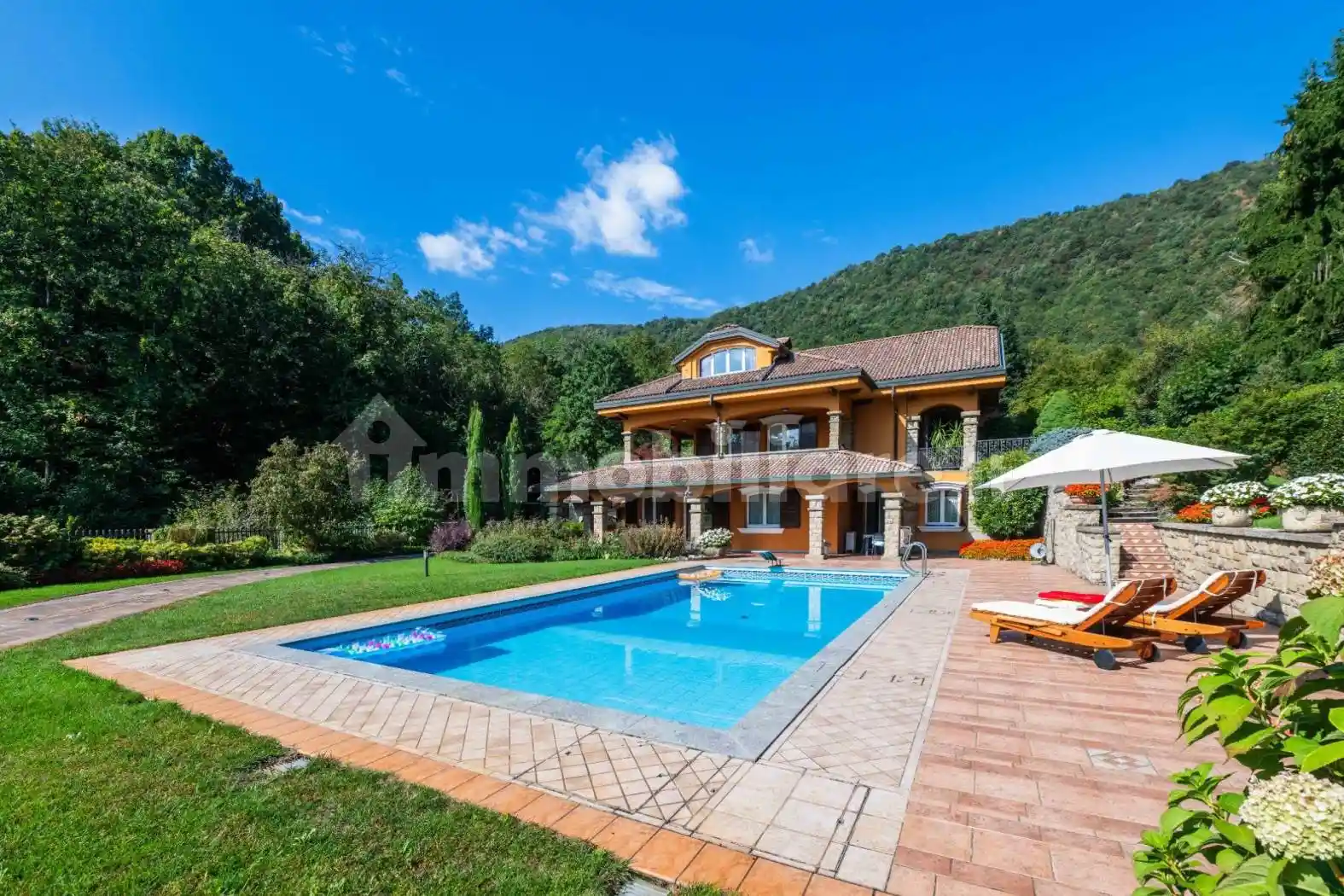 Villa in vendita a Alzano Lombardo