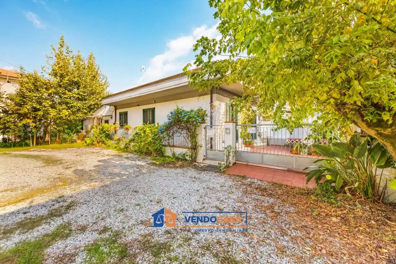 Villa in vendita a Massa