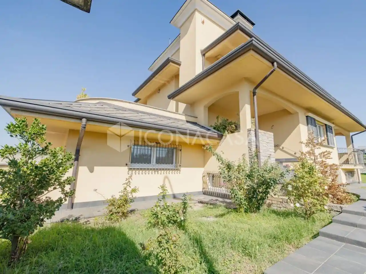 Villa in vendita a Parabiago