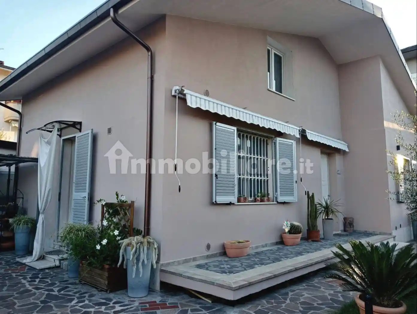Villa in vendita a Montecatini-Terme