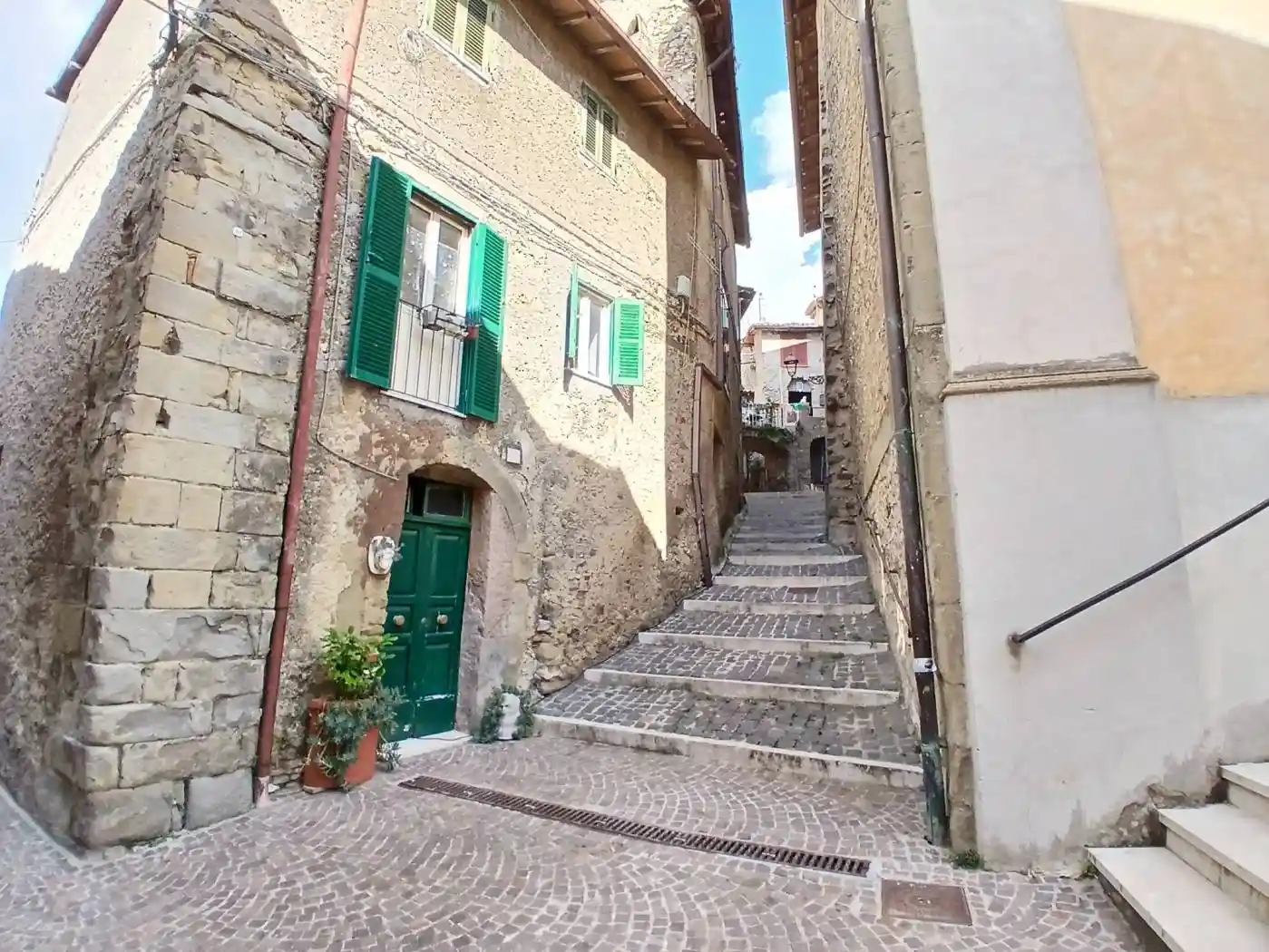 Appartamento in vendita a Roiate