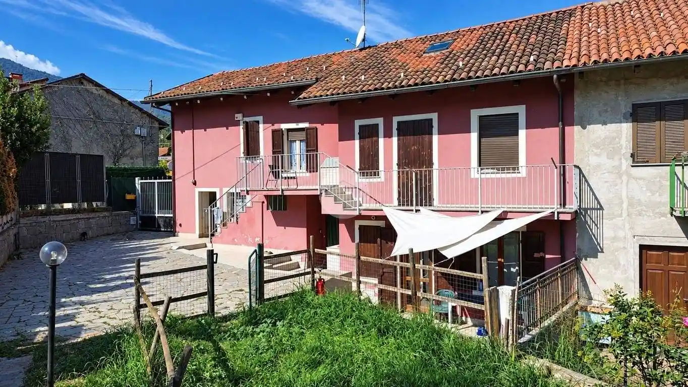 Casa indipendente in vendita a Val della Torre