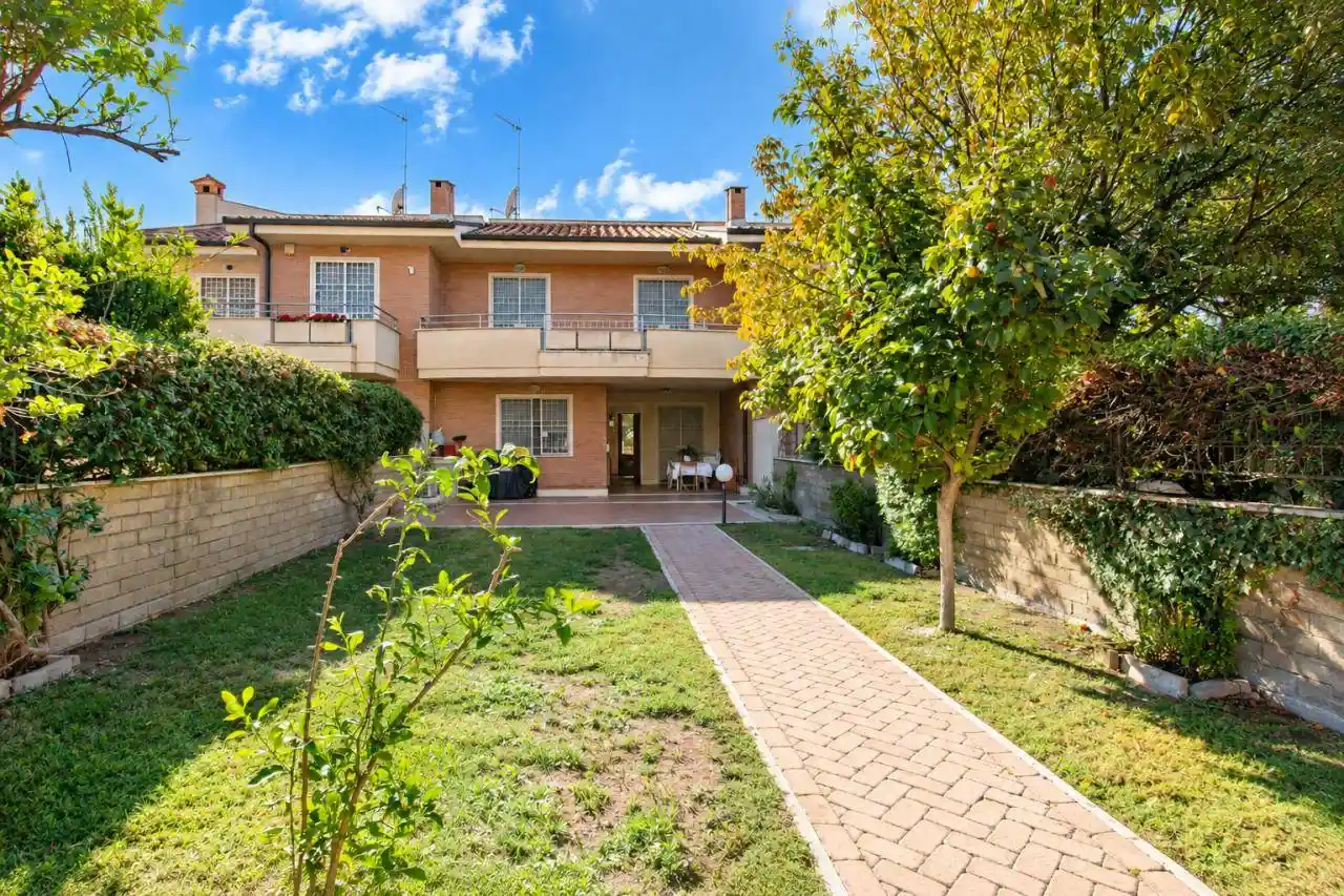 Villa in affitto a Roma
