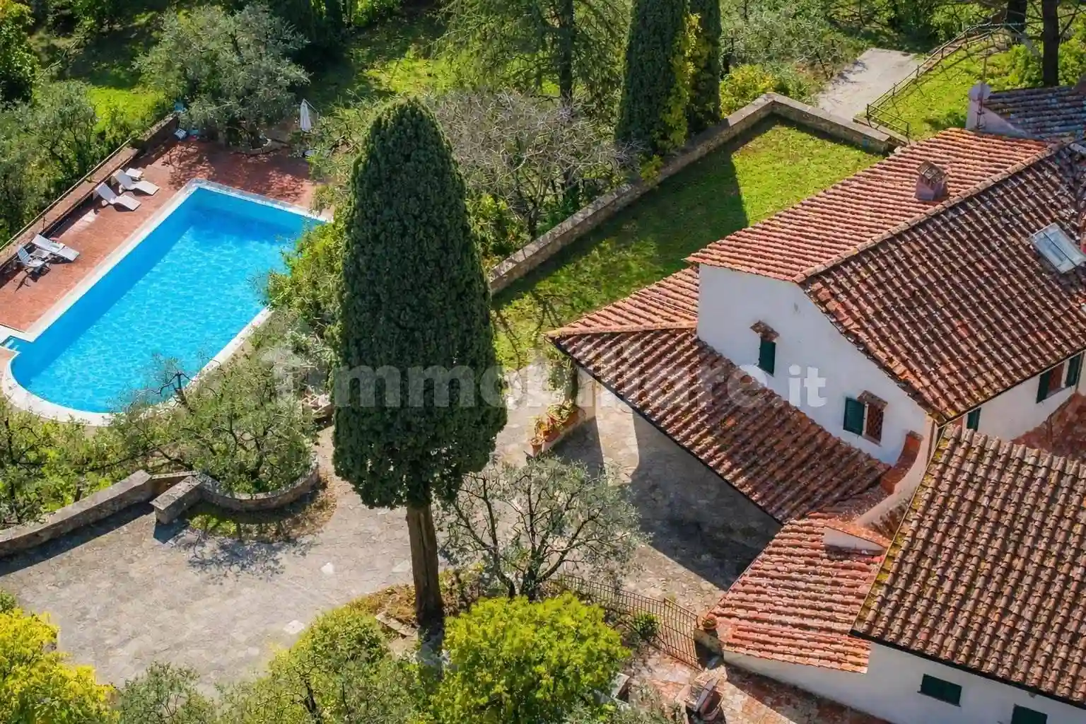 Villa - foto 2