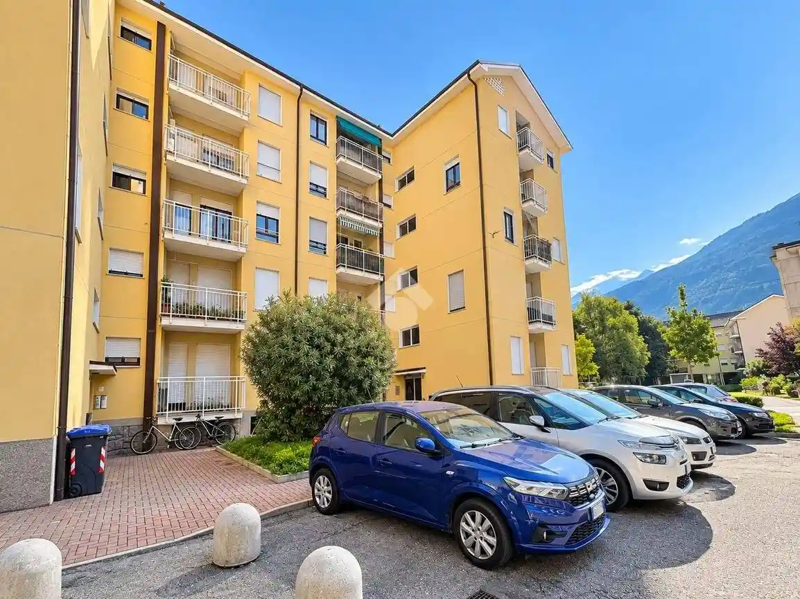 Appartamento in vendita a Sondrio