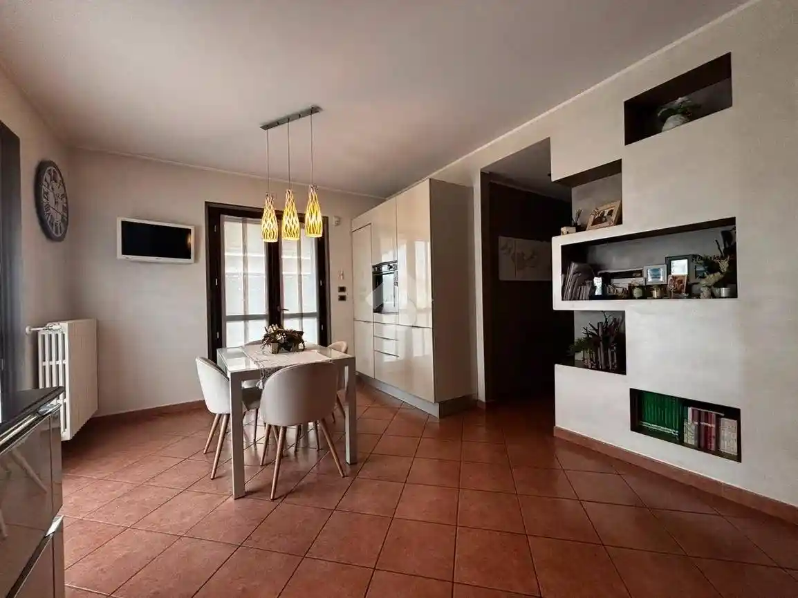 Appartamento in vendita a None