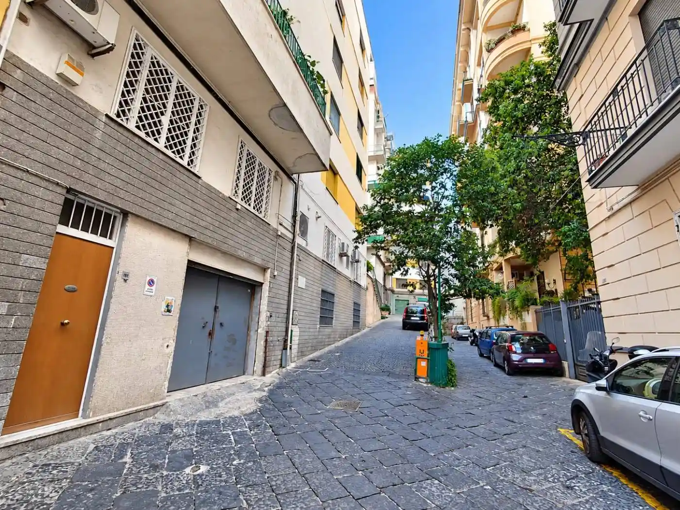 Appartamento in vendita a Napoli
