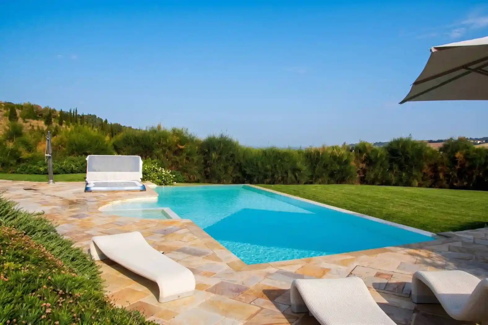 Villa in vendita a Acquaviva Picena