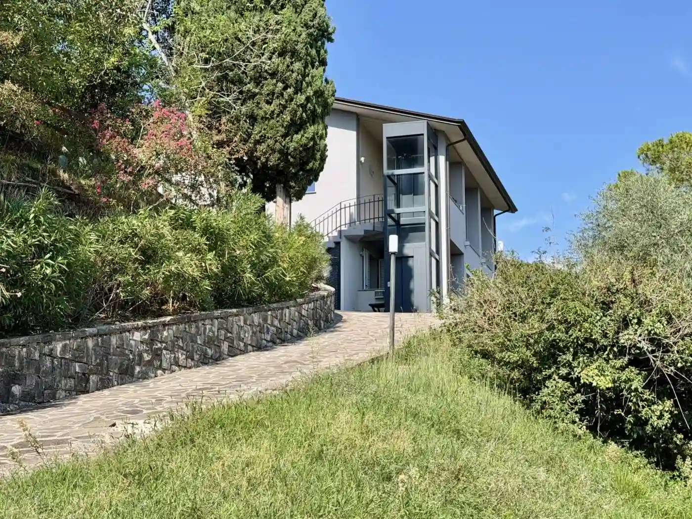 Villa - foto 2