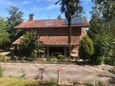 Villa in vendita a Pesaro