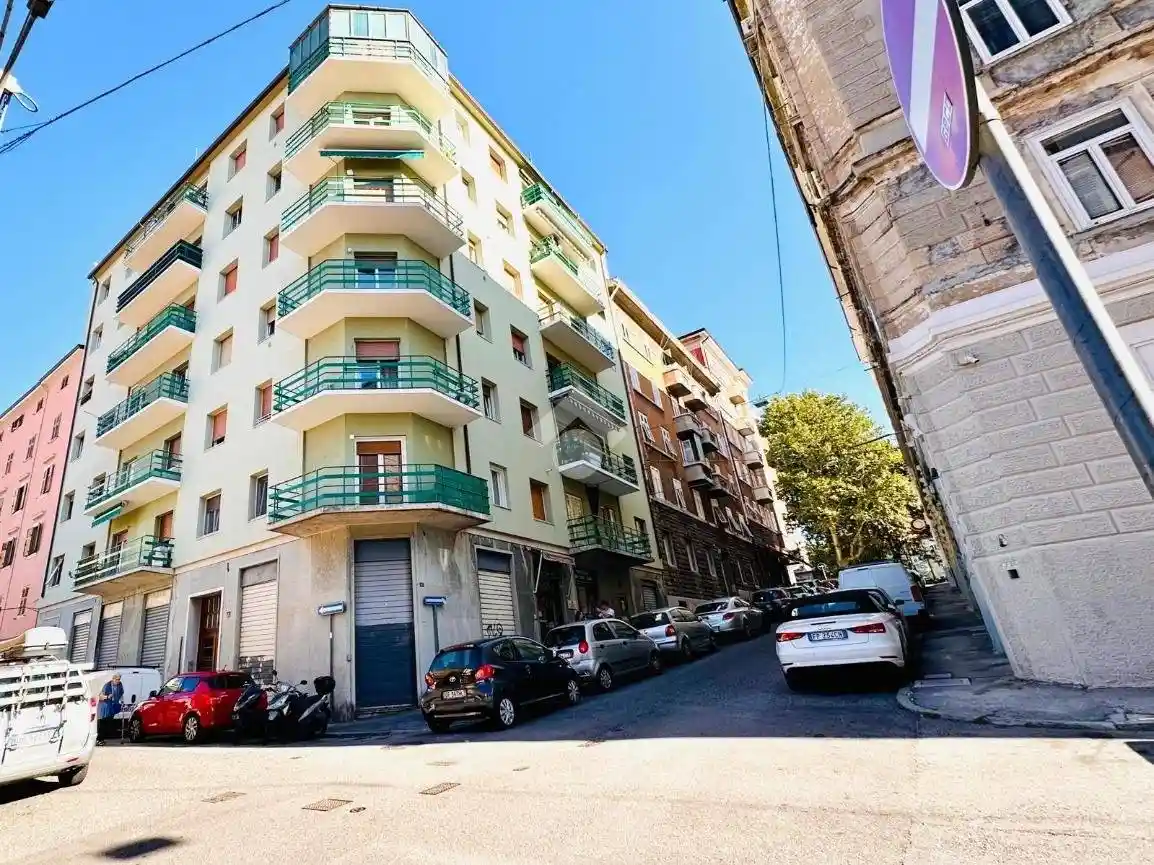 Appartamento in vendita a Trieste