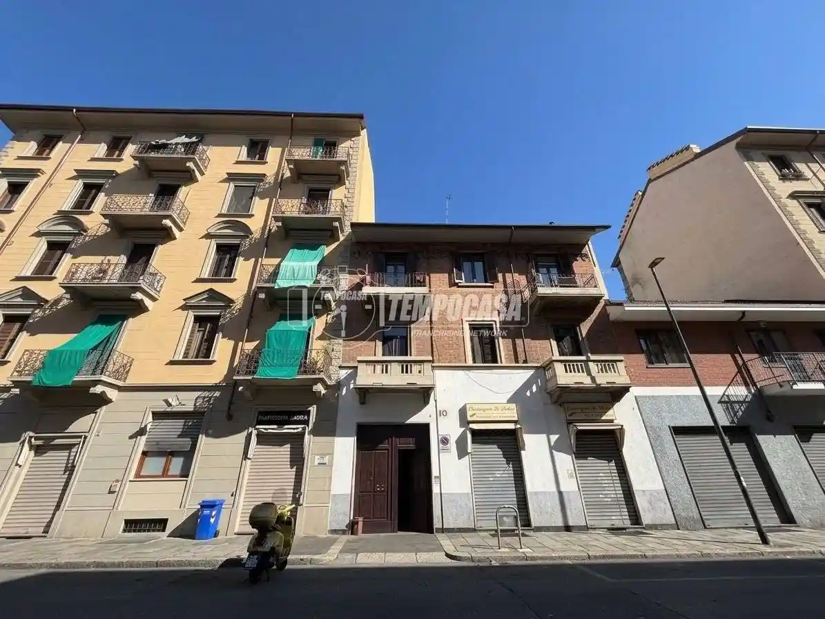 Palazzo - Edificio in vendita a Torino