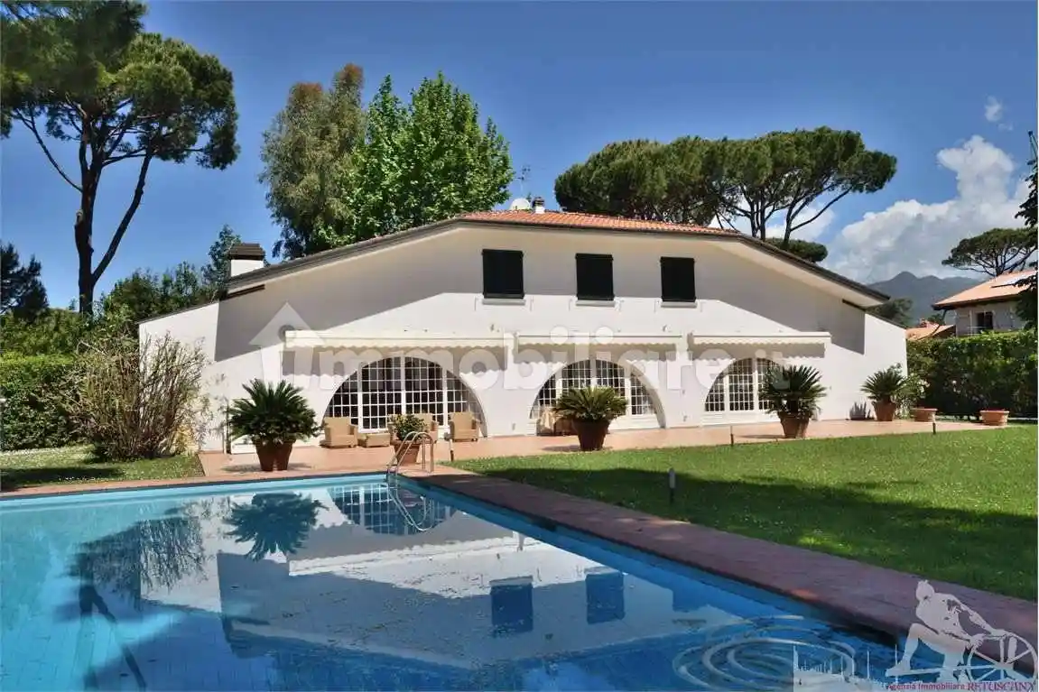 Villa in affitto a Forte dei Marmi