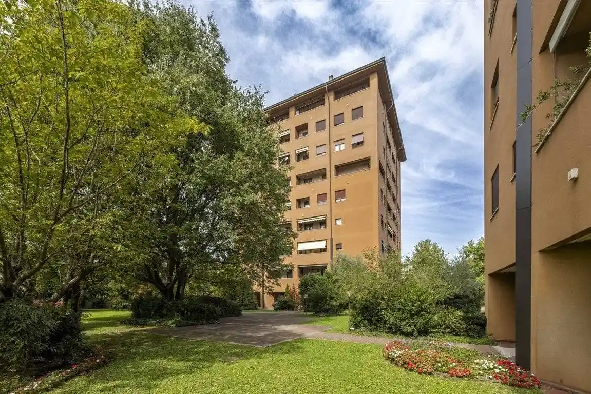 Appartamento in vendita a Monza