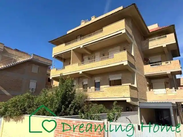 Appartamento in vendita a Pomezia