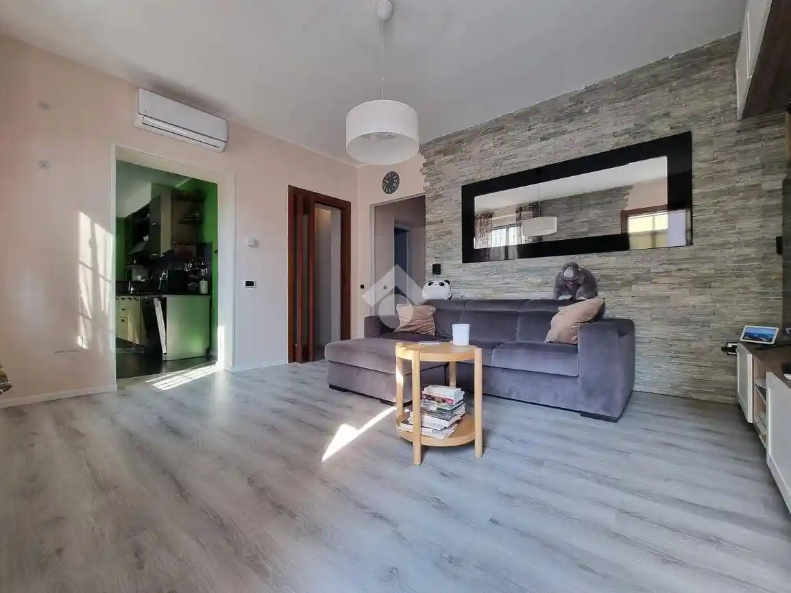 Appartamento in vendita a Carugate