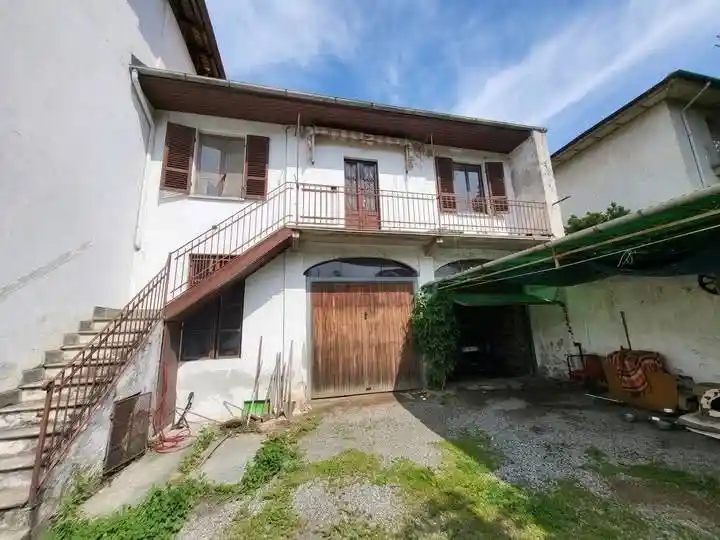 Casa indipendente in vendita a Borgosesia