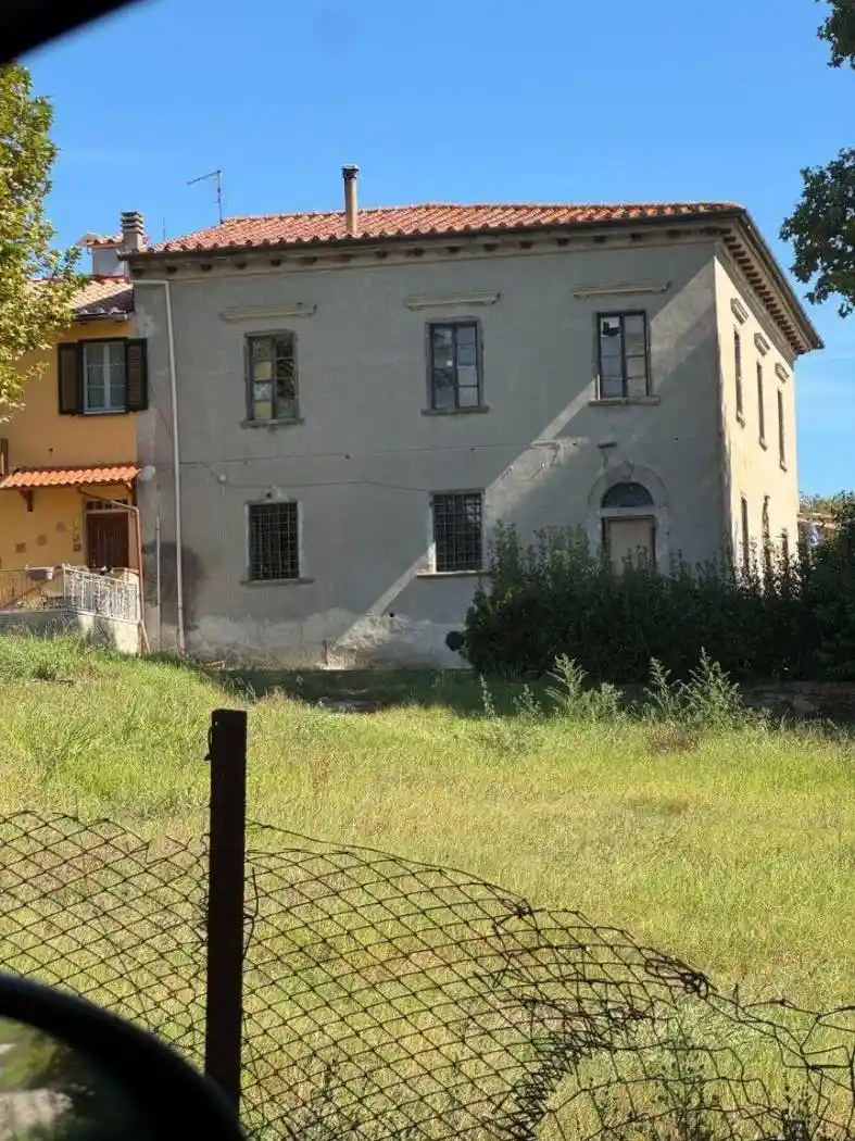 Villa in vendita a Collesalvetti