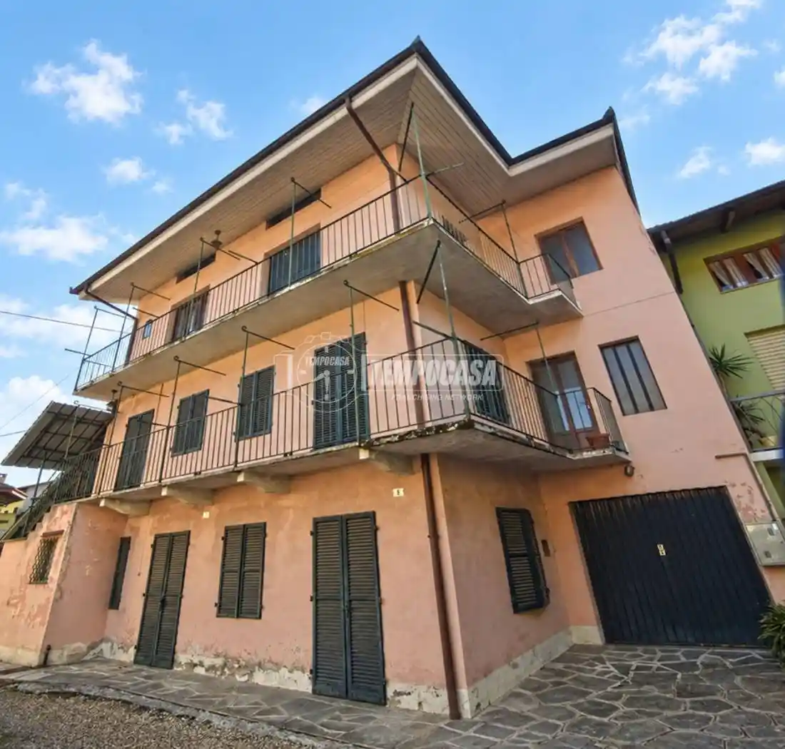 Casa indipendente in vendita a Rocca Canavese
