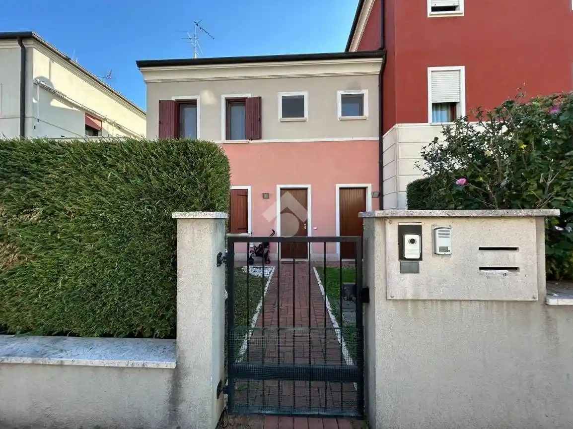 Appartamento in vendita a Erbè
