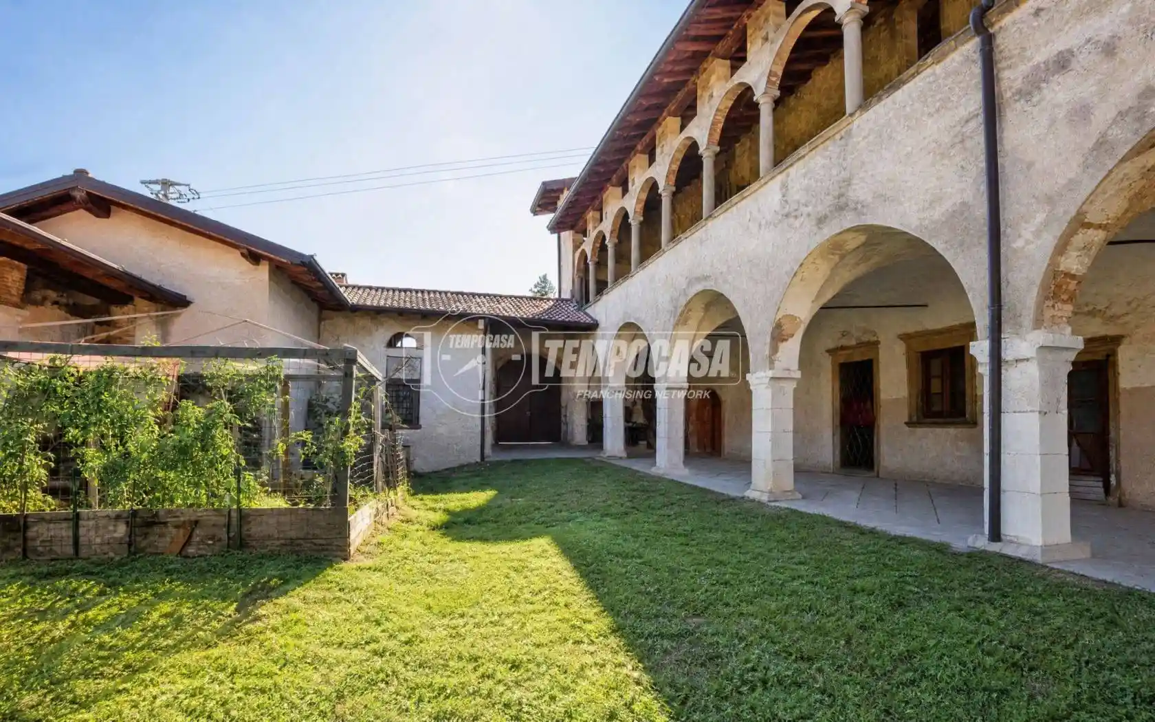 Palazzo - Edificio in vendita a Adrara San Martino