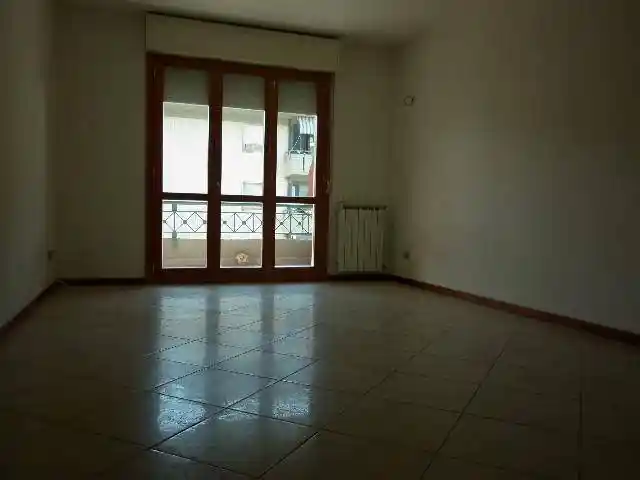 Appartamento in affitto a Carrara