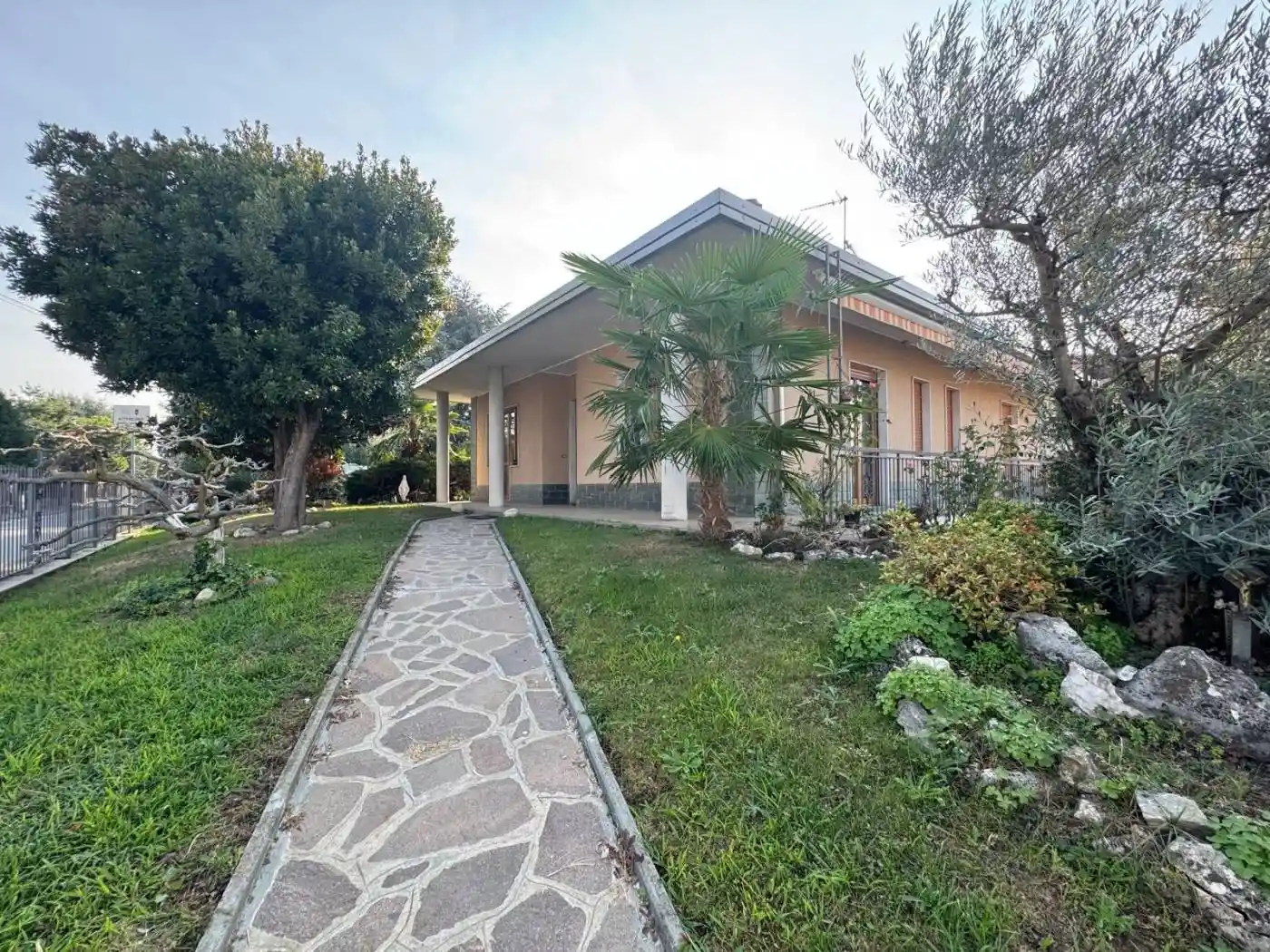 Villa in vendita a Mesero