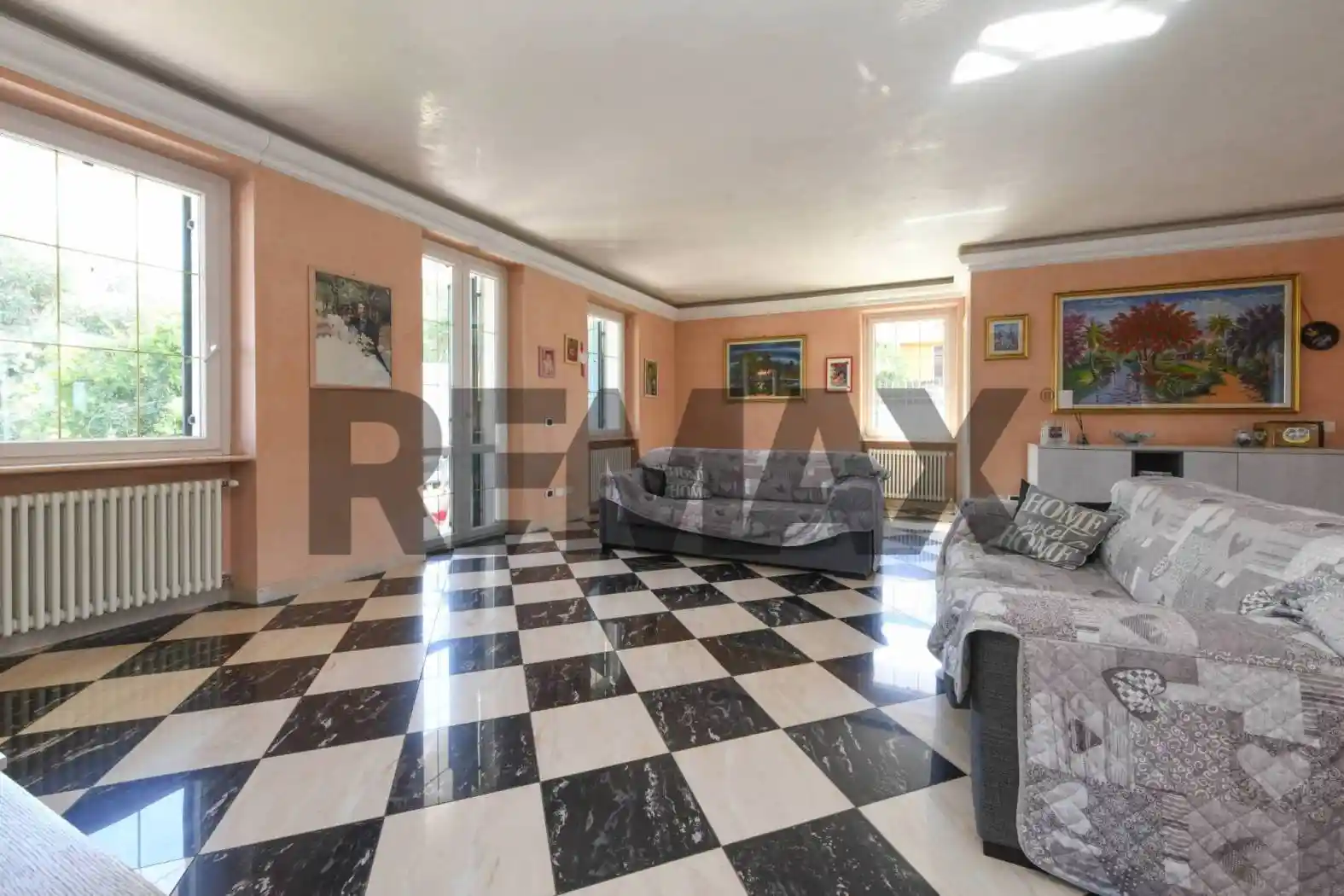 Villa in vendita a Monzambano