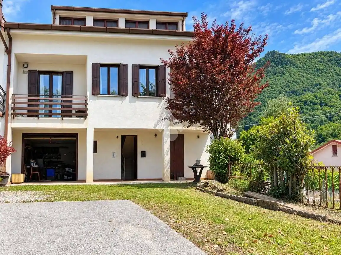 Casa indipendente in vendita a Tarcento
