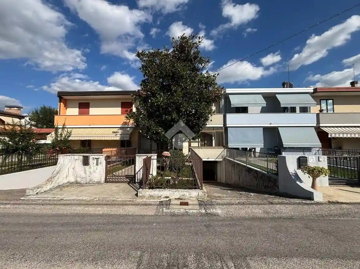 Villetta a schiera - foto 2