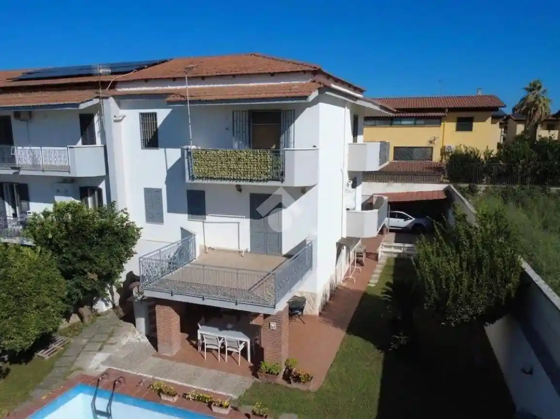 Villetta a schiera in vendita a Giugliano in Campania