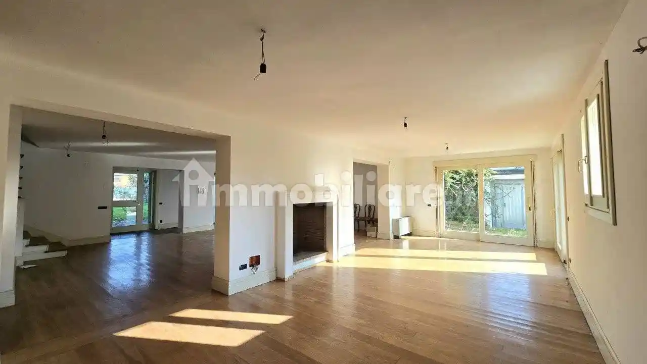 Villa in vendita a Zibido San Giacomo