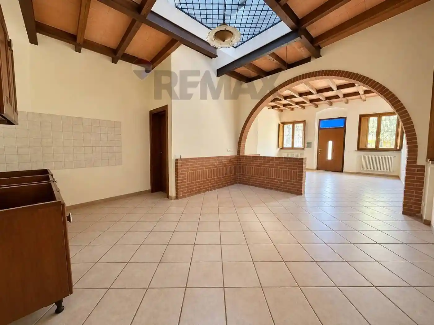 Casa indipendente in vendita a Sesto ed Uniti