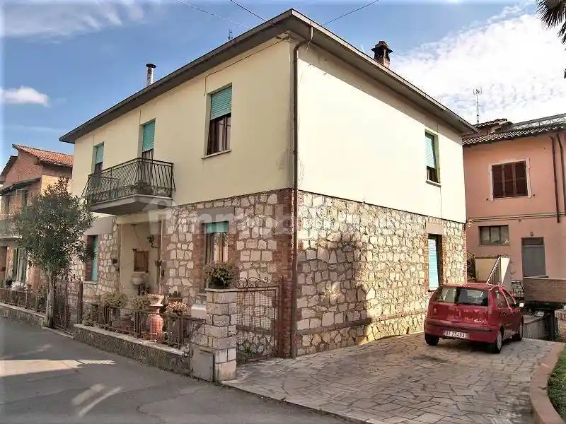 Villa in vendita a Torrita di Siena