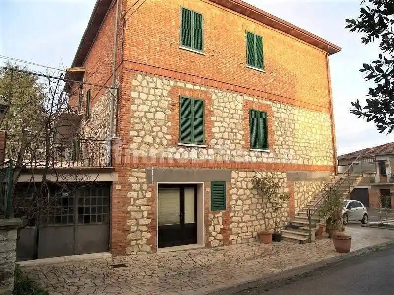 Appartamento in vendita a Torrita di Siena