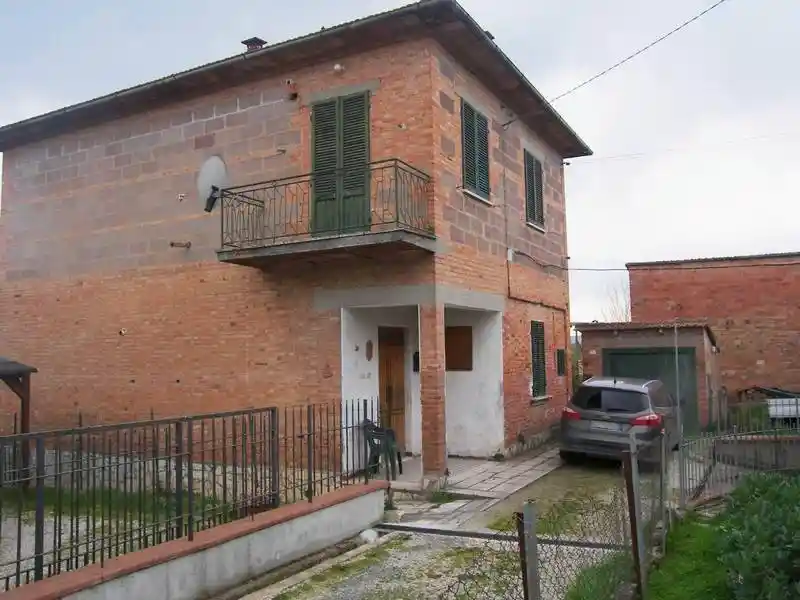 Casa indipendente in vendita a Sinalunga